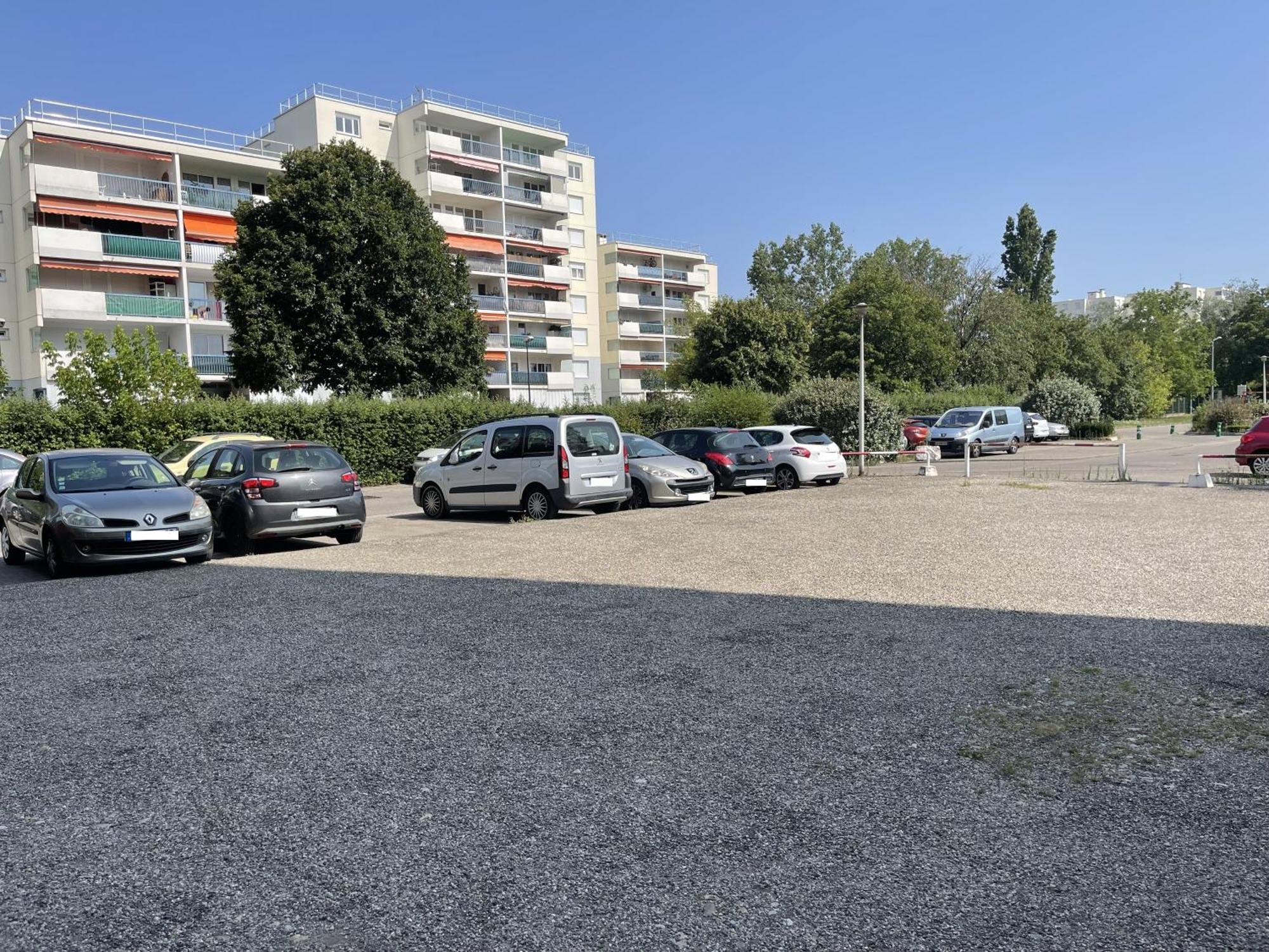 Votre Cocon Parfait A 9 Min D'Eurexpo Et 14 Min Groupama Lägenhet Saint-Priest  Exteriör bild